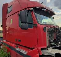  Volvo VNL   