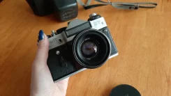 ����� ����