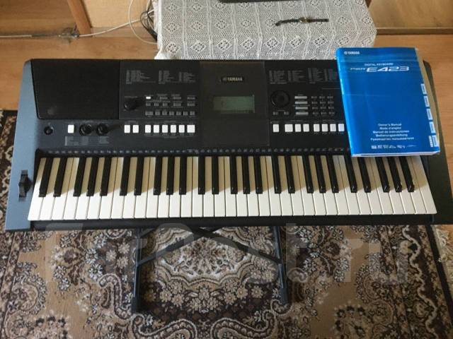Синтезатор Yamaha E423, б/у, в наличии. Цена: 15 000₽ во Владивостоке