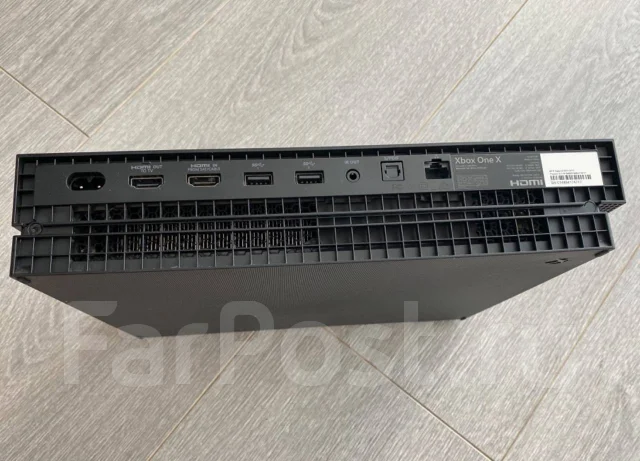 Microsoft Xbox One X ����