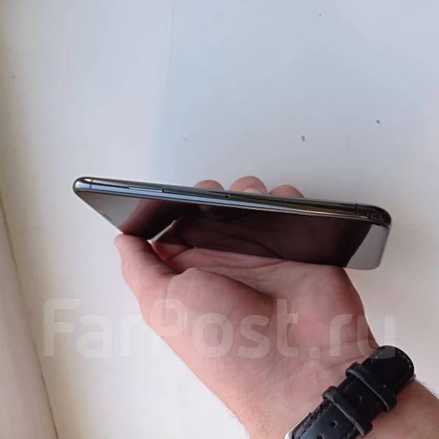 Apple iPhone X. �/�, 64 ��, �����, 4G LTE ����