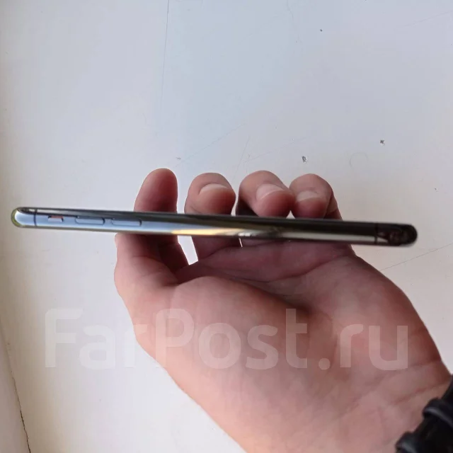 Apple iPhone X. �/�, 64 ��, �����, 4G LTE ����