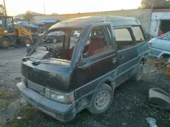 Nissan Vanette. KUC22, LD20 ����