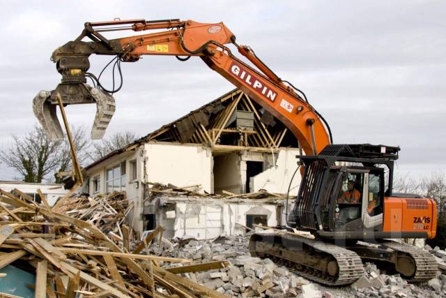 Демонтаж лом слом вывоз зданий строений мусора во Владивостоке