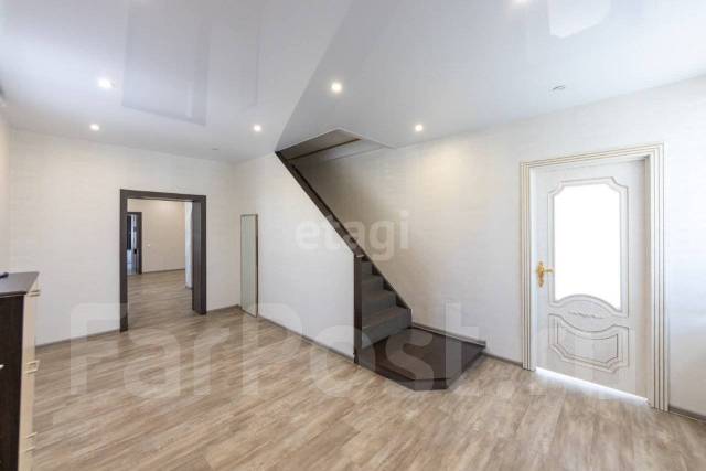 Продам Коттедж + помещение под бизнес, краснофлотский, улица малеевка ...