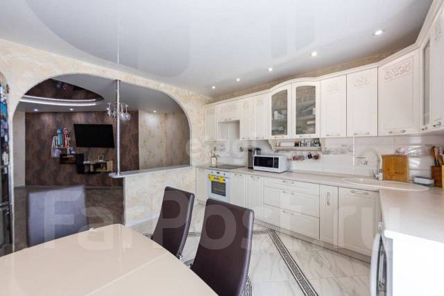 Продам Коттедж + помещение под бизнес, краснофлотский, улица малеевка ...