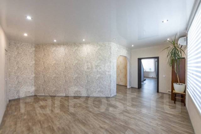 Продам Коттедж + помещение под бизнес, краснофлотский, улица малеевка ...