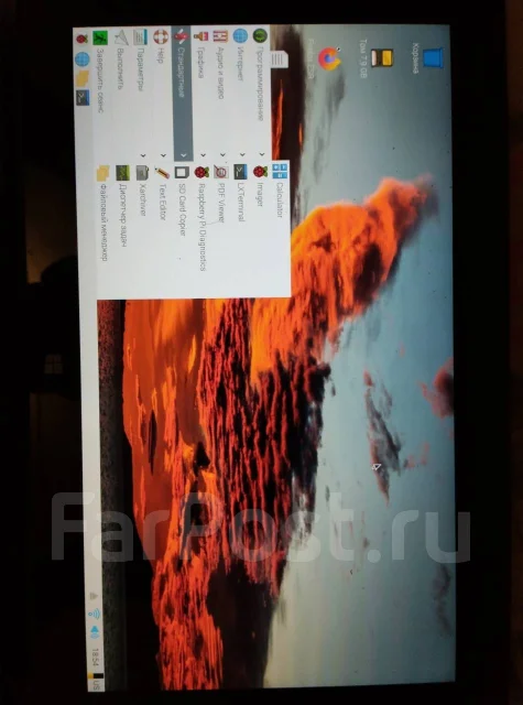 Microsoft Surface Laptop. 1,3����, ��� 2048 ��, ���� 64���, WiFi: 1, Bluetooth: 1, ����������� �� 5��. ����