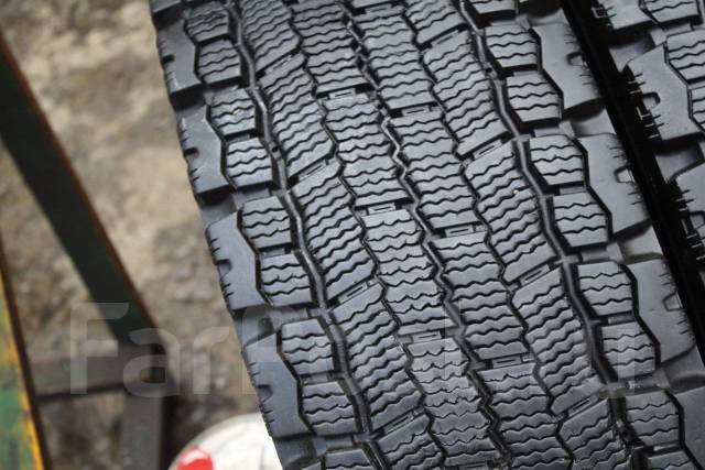 Michelin XDW Ice Grip, LT 245/70 R19.5, 19.5