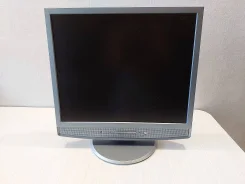 Asus. 19", ���������� �� (LCD, LED, QLED) ����