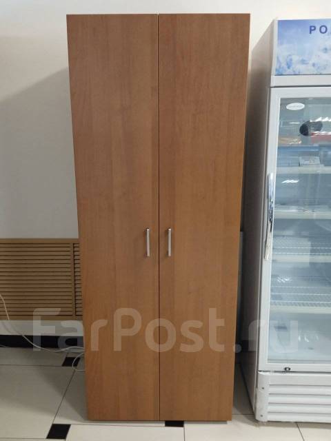 Шкаф для одежды распашной со штангой, цвет орех, новый, в наличии. Цена ...