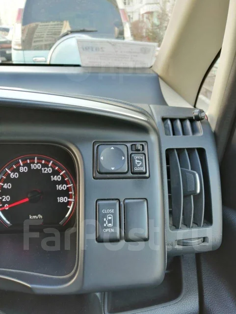 Nissan Serena. ��������, ��������, 2.0 (137��.�.), ������, 125 000����. �� ����