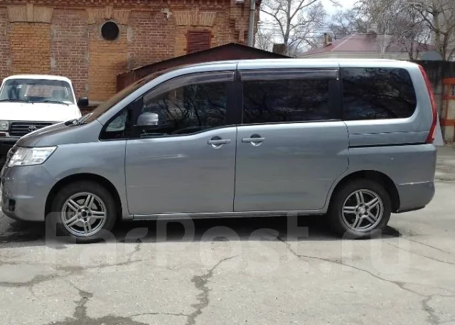 Nissan Serena. ��������, ��������, 2.0 (137��.�.), ������, 125 000����. �� ����