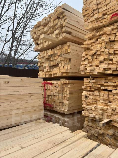 Доска, дюймовка обрезная 25х150х4000, в наличии. Цена: 285₽ в Артеме