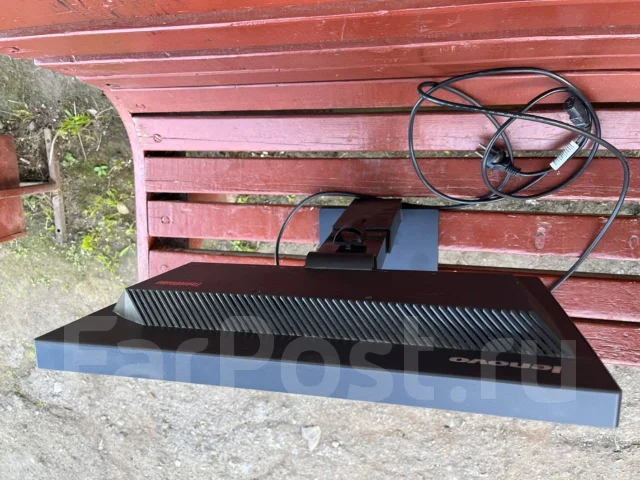 Lenovo. 19" ����