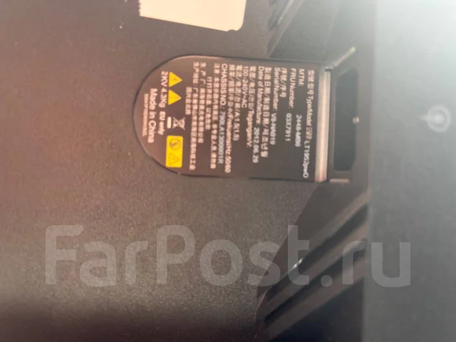 Lenovo. 19" ����