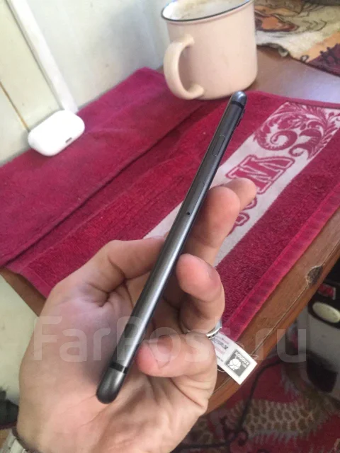 Apple iPhone 8. �/�, 64 ��, 4G LTE, NFC ����