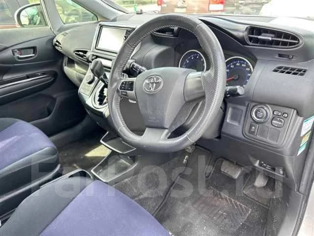 Toyota Wish. ��������, 4wd, 1.8 (130��.�.), ������, 112����. ��, �/�. ��� ����� �� ������������ ����