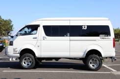 -   Toyota Hiace  200  6  