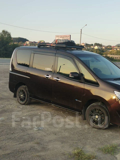 Nissan Serena. �������, ��������, 2.0 (146��.�.), ������, 250 000����. �� ����