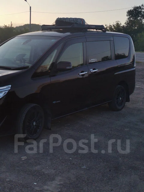 Nissan Serena. �������, ��������, 2.0 (146��.�.), ������, 250 000����. �� ����