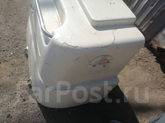 Требуется корпусной ремонт катера из пластика во Владивостоке