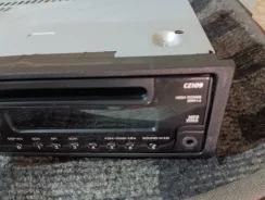 Clarion CZ109 ����