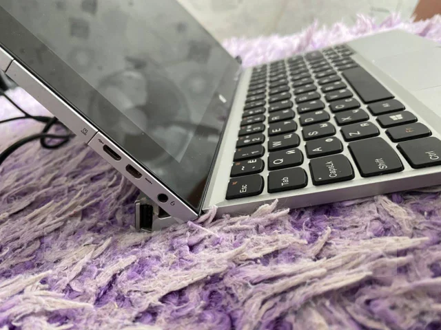Lenovo. WiFi: 1, Bluetooth: 1 ����