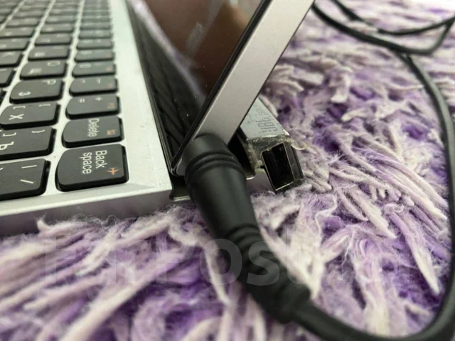 Lenovo. WiFi: 1, Bluetooth: 1 ����