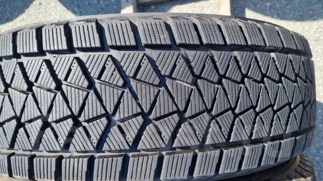 Bridgestone Blizzak DM-V2. ������, ����������, 2018 ���, �/�, ����� �� 5 % ����