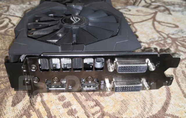 Radeon RX 570 ����