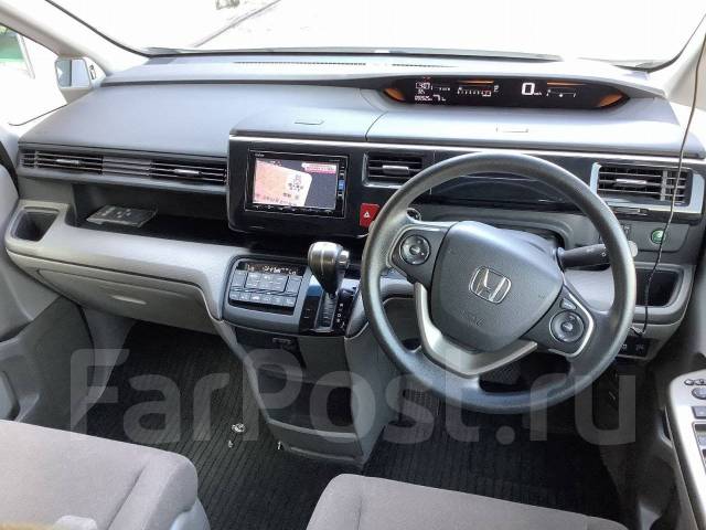 Honda Stepwgn, 2015, RP1, L15B во Владивостоке