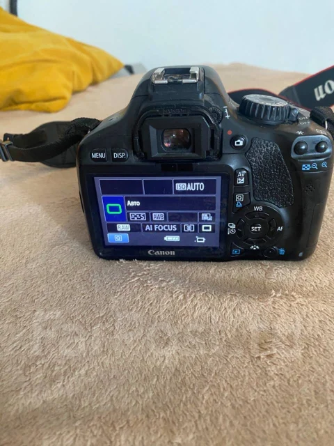 Canon EOS 550D ����