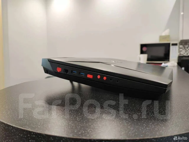 Clevo. 17.3", ��� 64 �� � ������, ���� 2 000���, WiFi: 1, Bluetooth: 1 ����