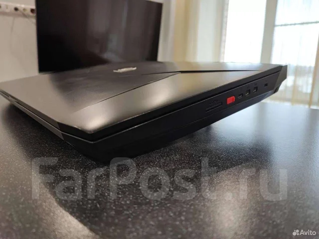 Clevo. 17.3", ��� 64 �� � ������, ���� 2 000���, WiFi: 1, Bluetooth: 1 ����