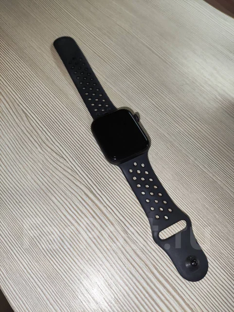 Apple Watch SE Nike. GPS ����