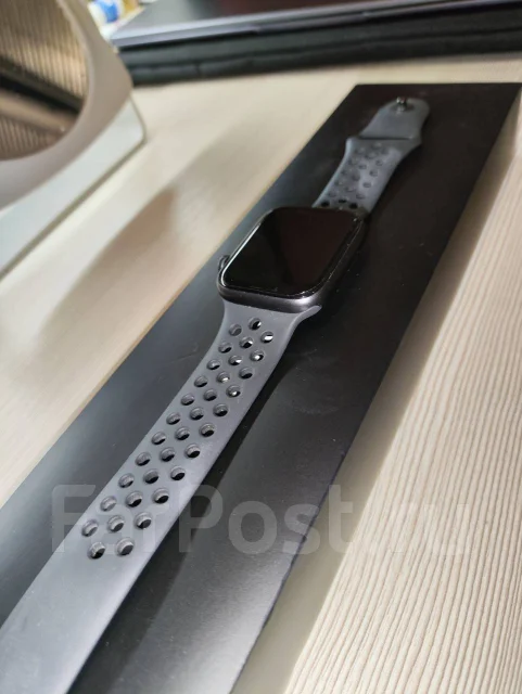 Apple Watch SE Nike. GPS ����