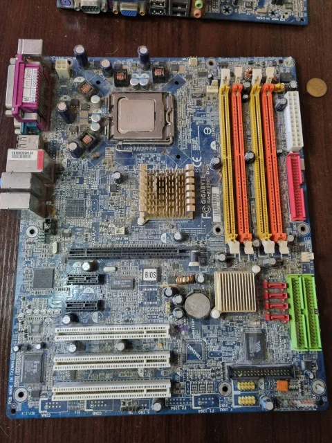 Socket AM2 ����