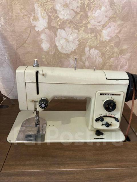 Японская швейная машинка, б/у, в наличии. Цена: 2 500₽ во Владивостоке
