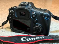 Canon EOS 7D ����