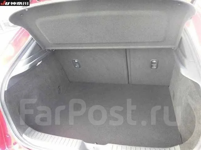 Mazda CX-30 ����