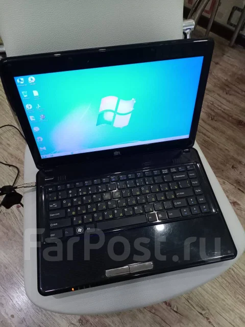 DNS. 14", 2,1����, ��� 8 ��, ���� 240���, WiFi: 1, Bluetooth: 1, ����������� �� 1��. ����