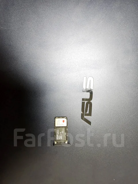 Asus ExpertBook B3 Flip. 14", 4,7����, ��� 16 ��, ���� 516���, WiFi: 1, Bluetooth: 1, ����������� �� 6��. ����