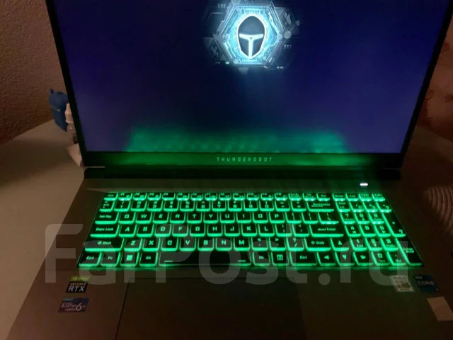 Thunderobot. 17", 2,3����, ��� 32 ��, ���� 1 000���, WiFi: 1, Bluetooth: 1, ����������� �� 6��. ����
