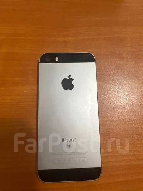 Apple iPhone SE. �/�, 32 ��, �����������, 4G LTE ����