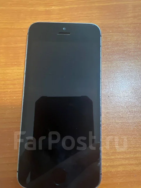 Apple iPhone SE. �/�, 32 ��, �����������, 4G LTE ����