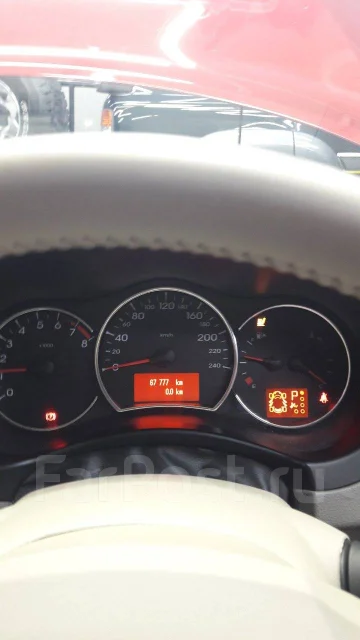 Renault Koleos. OTCUTCTBUET ����