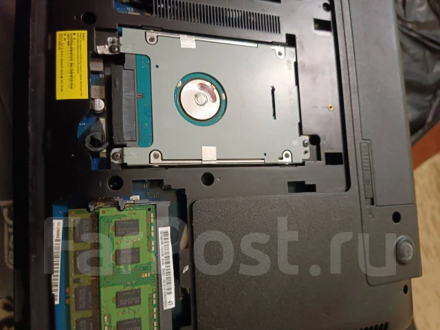 Samsung 300E5Z. 15.6", 1,5����, ��� 3072 ��, ���� 500���, WiFi: 1, Bluetooth: 1, ����������� �� 1��. ����