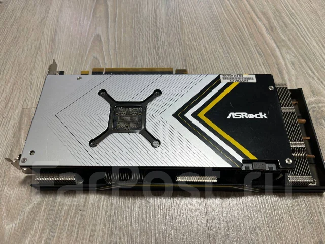 Radeon RX 5700 XT ����