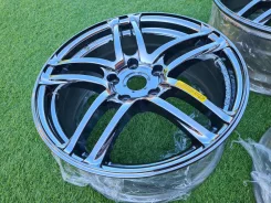 AVS Model T5. 7.5x17", 5x114.3, ET45 ����